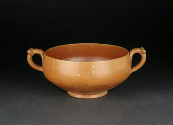Coupe à parois fines